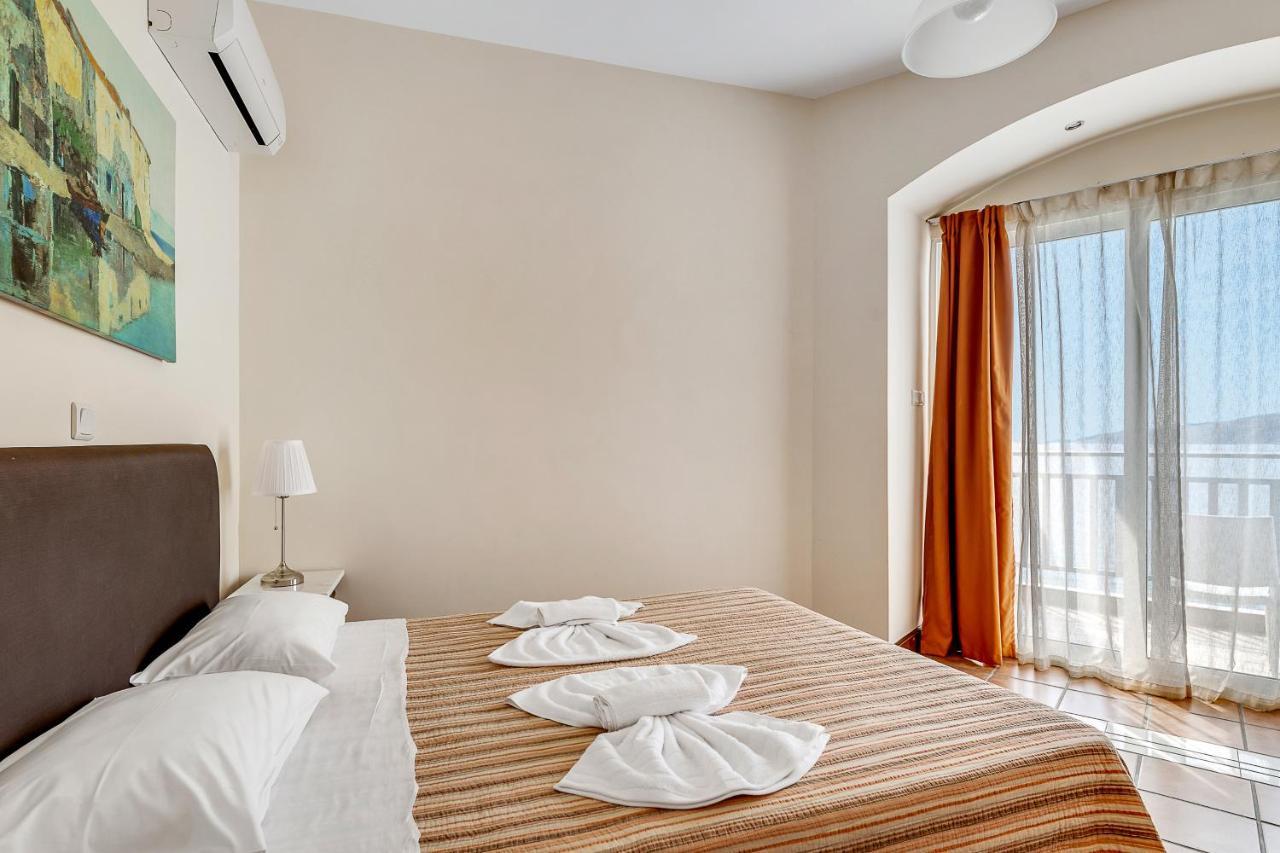 Golden View Hotell Poros Town Exteriör bild