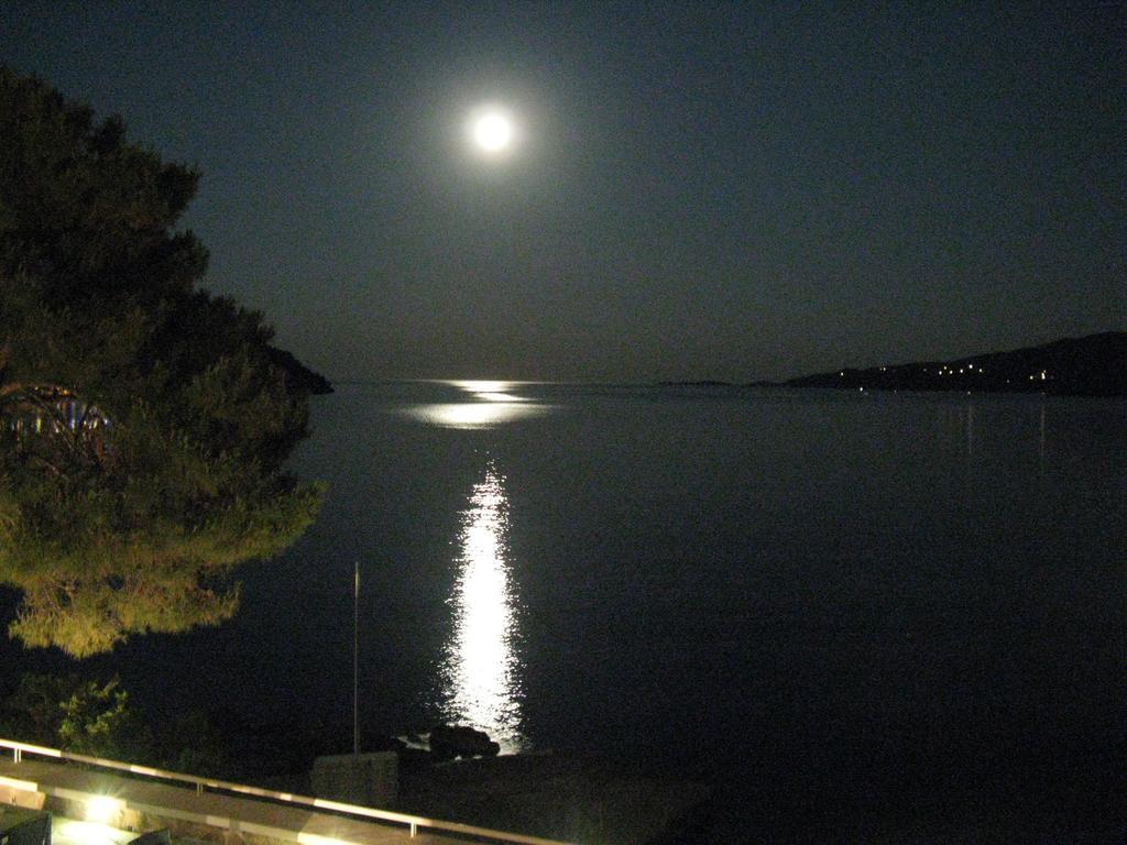 Golden View Hotell Poros Town Exteriör bild